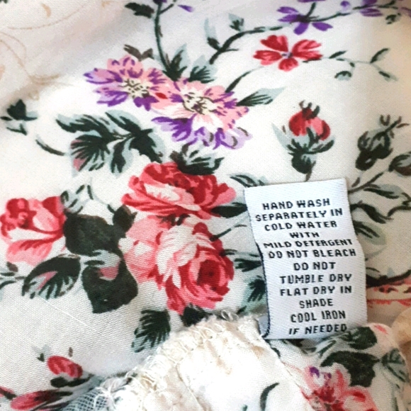 Summer floral top - Picture 5 of 5